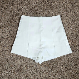 Peaofblrd White Skort Skirt Shorts New With Tags Size Small
